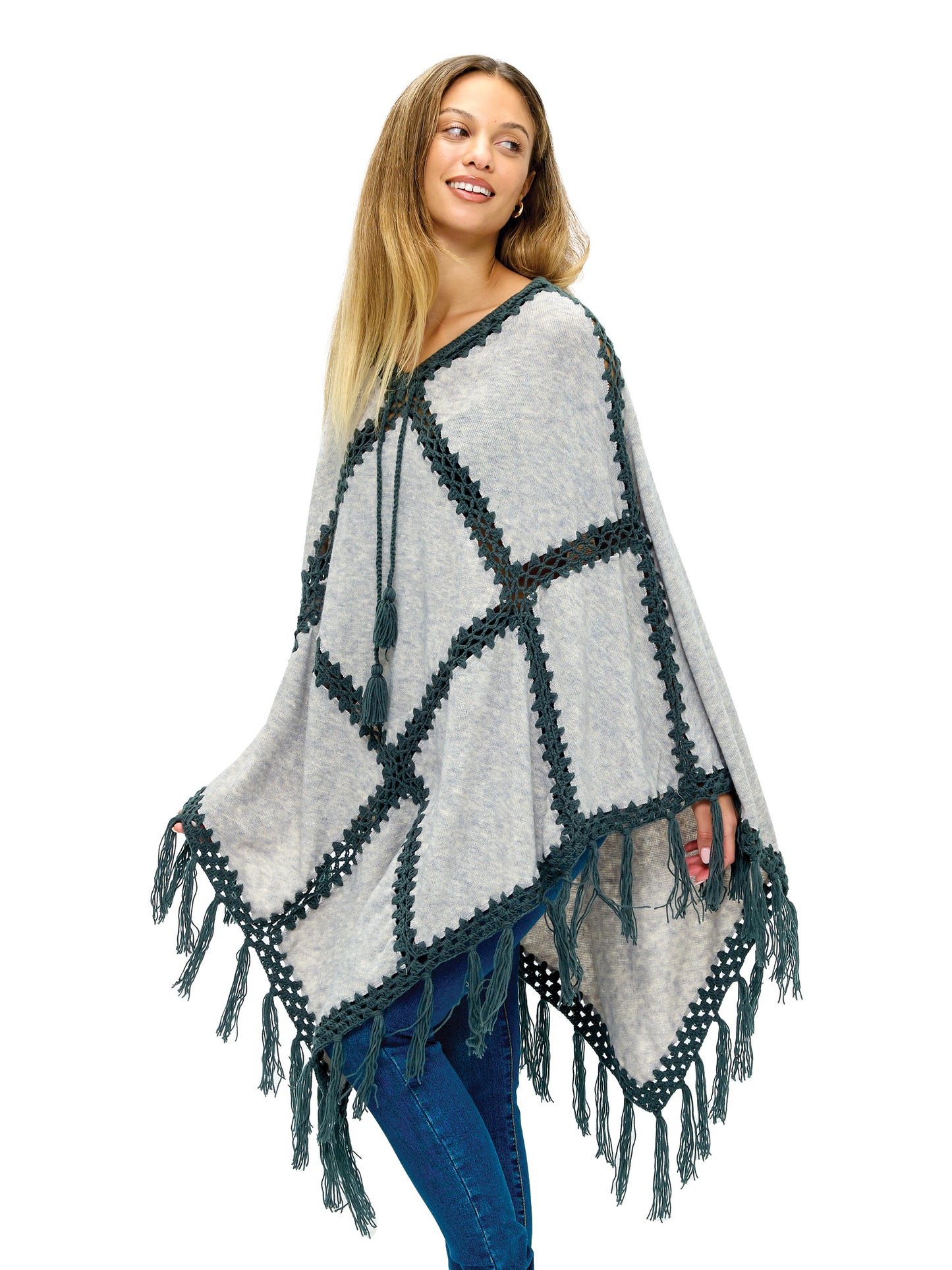 Poncho Patchwork Bohemian Vibe Crochet Details