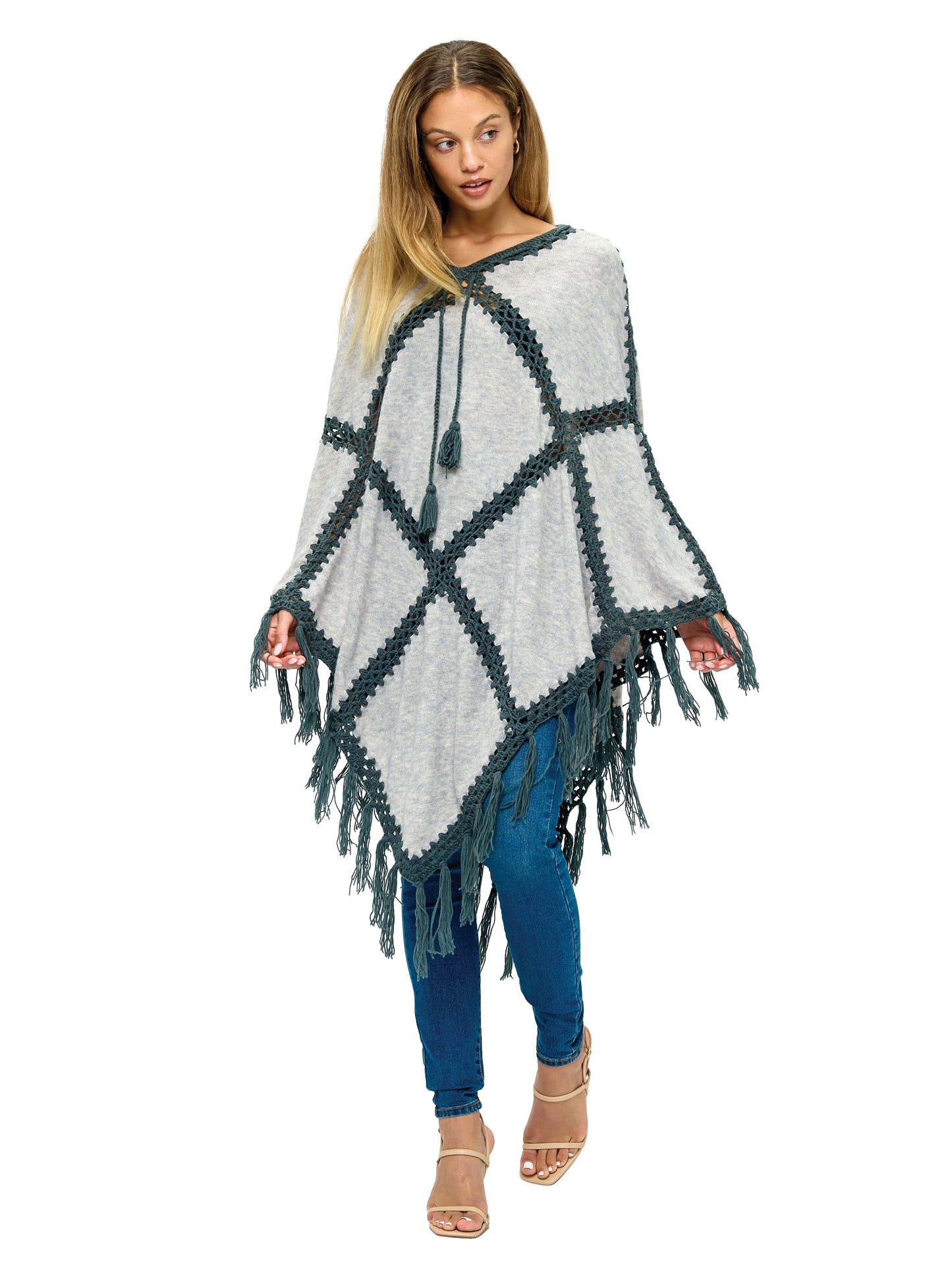 Poncho Patchwork Bohemian Vibe Crochet Details